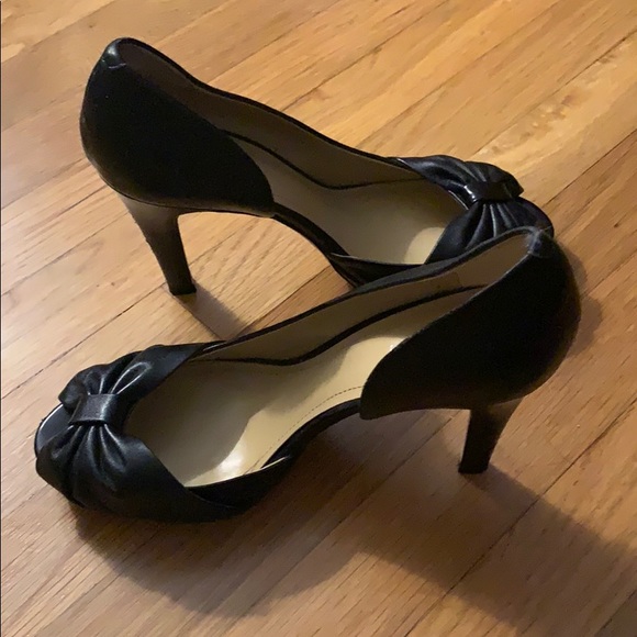 Nine West bow pumps - Picture 2 of 2